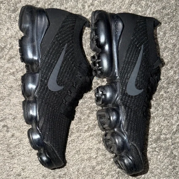 Nike Vapormax Black Knit Men's Sneakers - Picture 5 of 11